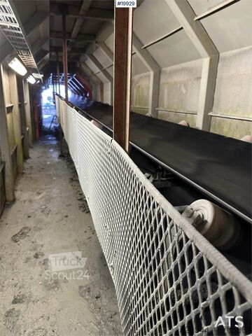 Tunnelmateriaal met transportband en noodstop  Tunellmater m/ transportband m/ nødstopp
