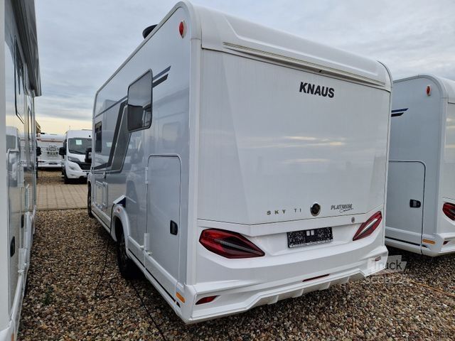 Semi-integrated camper KNAUS SKY TI 650 MEG Platinum Selection, Automatik,