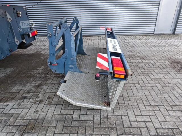 Vežový žeriav Liebherr MK 100 10x8x10