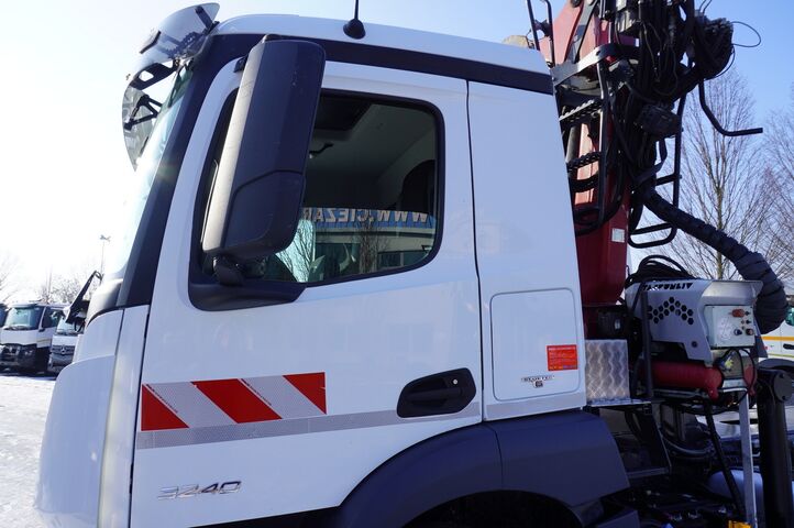 γερανός Mercedes-Benz Antos 3240 8×2 / Typhoon L170Z3 crane
