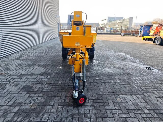 Dvižna ploščad Denkalift DK 25