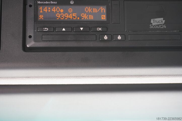 Nyergesvontató Mercedes-Benz Actros 1835 tractor unit / 90 tho. km