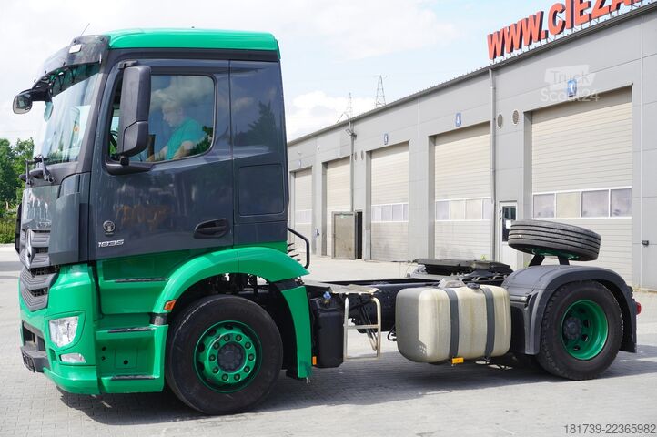Nyergesvontató Mercedes-Benz Actros 1835 tractor unit / 90 tho. km