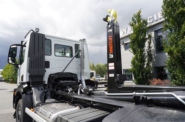 Zdvihací hák Iveco T-Way AD380T46 / 6x4 / 2026 / no mileage