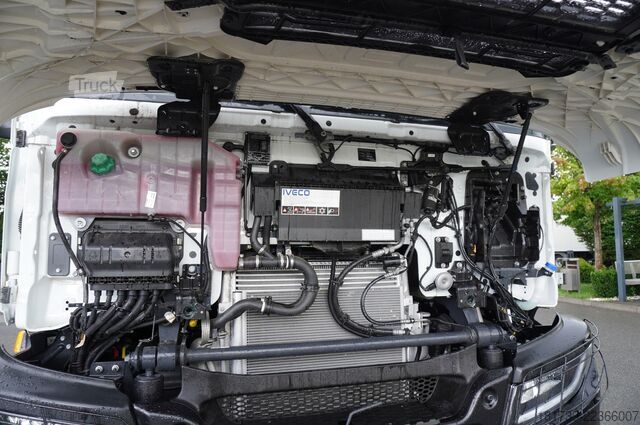 Zdvihací hák Iveco T-Way AD380T46 / 6x4 / 2026 / no mileage