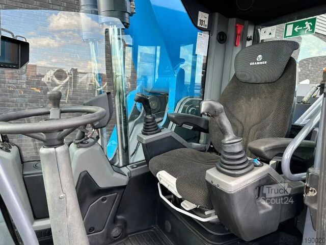 Mașină de manipulare a materialelor Fuchs MHL 350  MATERIAL HANDLER/UMSCHLAGBAGGER/OVERSL...
