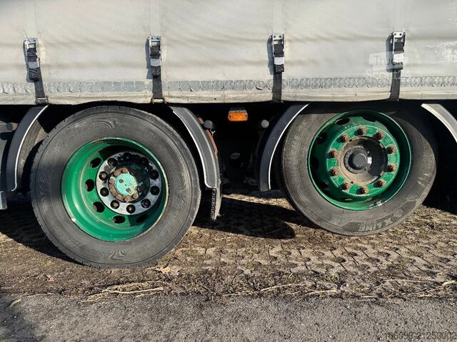 Térfogatszállítás DAF XF 440 6 X 2 Volumencombi