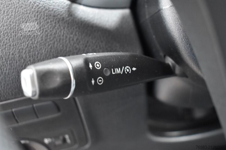 Furgão de painéis MERCEDES-BENZ Vito Kasten 116 CDI 4x4 lang Autom. Navi PDC