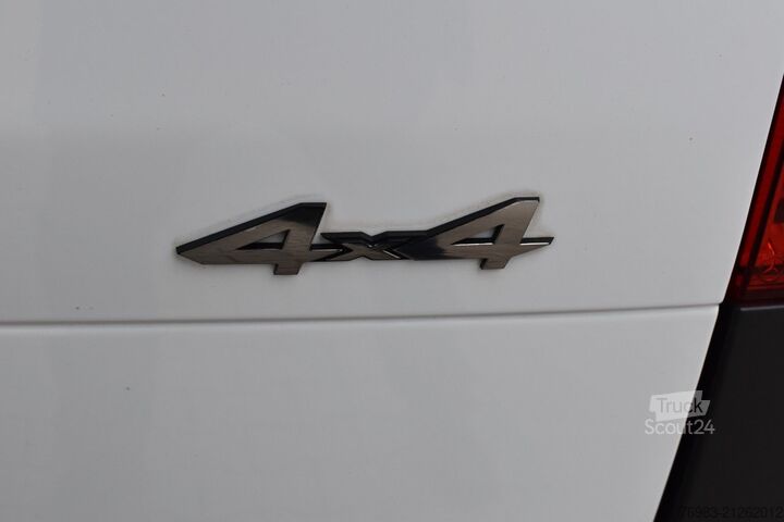 Furgão de painéis MERCEDES-BENZ Vito Kasten 116 CDI 4x4 lang Autom. Navi PDC