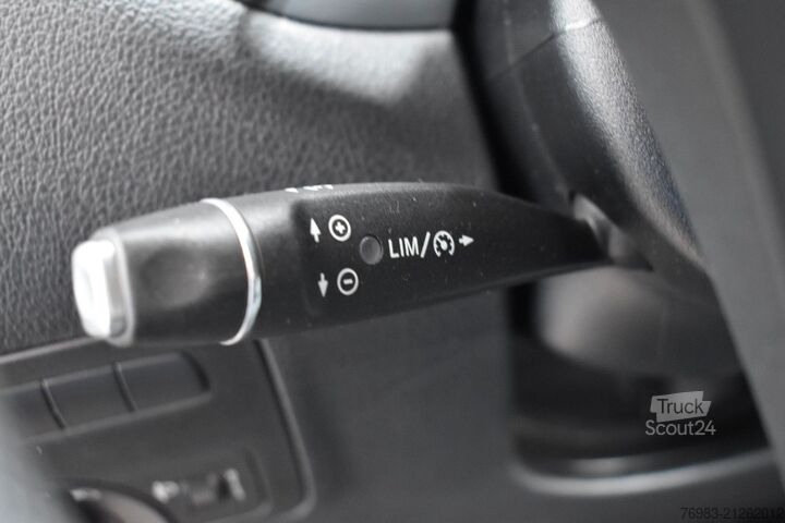 Furgão de painéis MERCEDES-BENZ Vito Kasten 116 CDI 4x4 lang Autom. Navi PDC