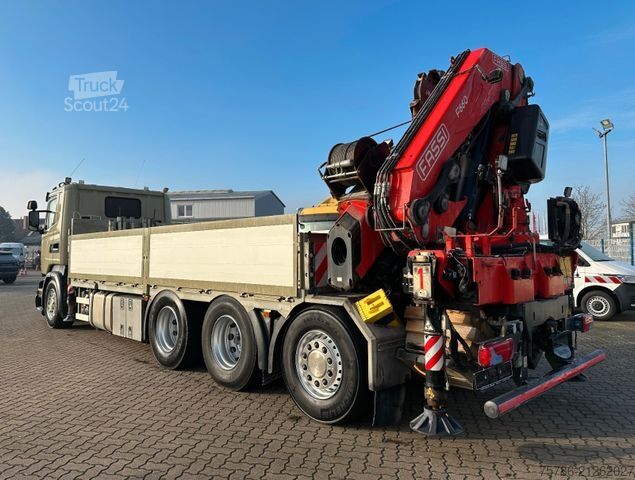 Camião de plataforma SCANIA R450 L 8x4 Fassi F 660 RA 2.28 HE/ Winde/ Funk