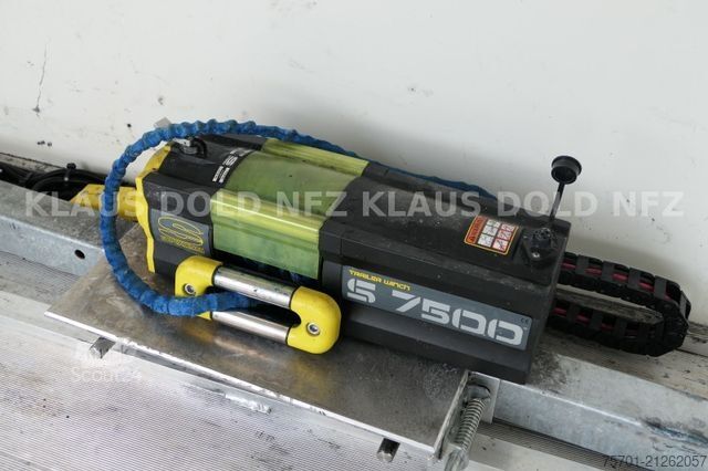 Fourgon porte-voitures MAN TGL 8.250 geschloss. Autotransp. Moetefindt