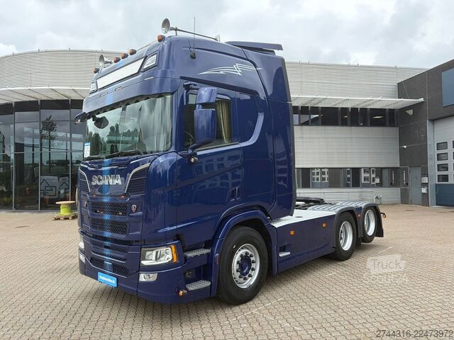 Standartinis vilkikas SCANIA R560 6X2-2