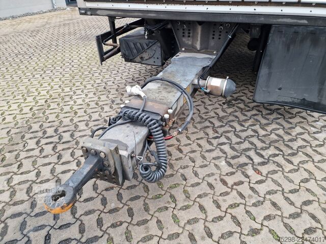 Kylmäkoneperävaunu SCHMITZ CARGOBULL ZKO 18 / Ladebordwand