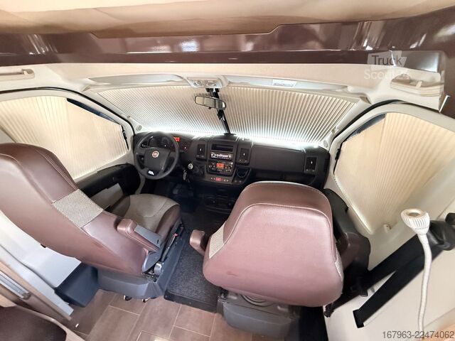 Puoliksi integroitu matkailuauto DETHLEFFS T7156-4 Travel 4 ~ Fiat Multi-Jet 150...