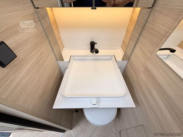 Puoliksi integroitu matkailuauto CHAUSSON X640 Exclusive Line ~ NEUHEIT bei CHAUSSON