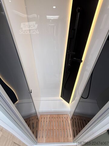Puoliksi integroitu matkailuauto CHAUSSON X640 Exclusive Line ~ NEUHEIT bei CHAUSSON