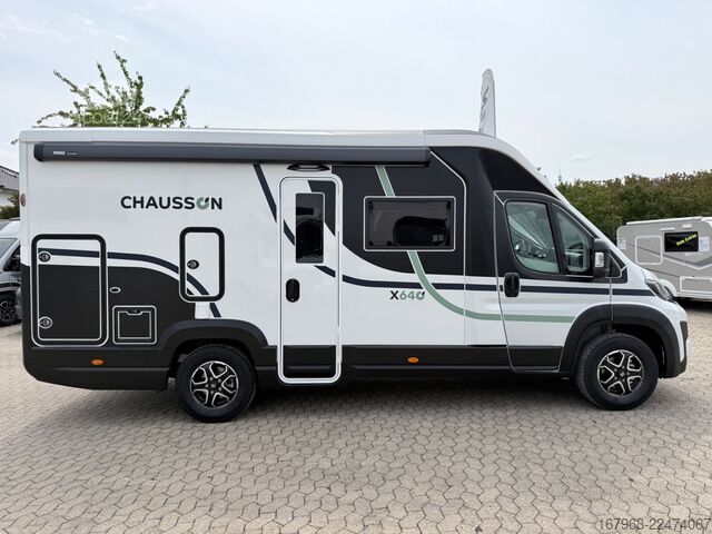 Puoliksi integroitu matkailuauto CHAUSSON X640 Exclusive Line ~ NEUHEIT bei CHAUSSON