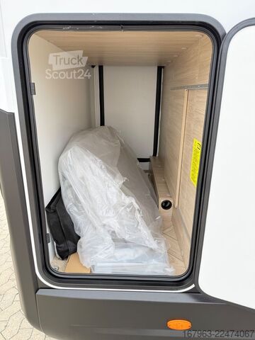 Puoliksi integroitu matkailuauto CHAUSSON X640 Exclusive Line ~ NEUHEIT bei CHAUSSON