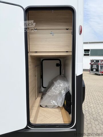 Puoliksi integroitu matkailuauto CHAUSSON X640 Exclusive Line ~ NEUHEIT bei CHAUSSON