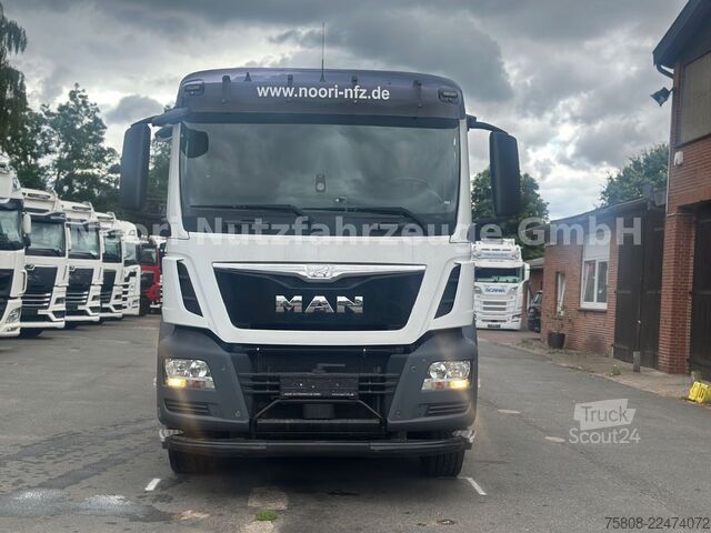 Kuorma-autoon asennettu nosturi MAN TGS 26.440 Baustoff Hiab XS177 K Lenk Navi