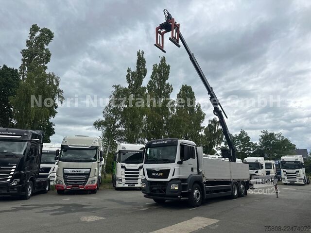 Kuorma-autoon asennettu nosturi MAN TGS 26.440 Baustoff Hiab XS177 K Lenk Navi