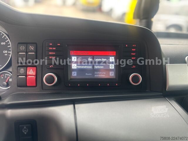 Kuorma-autoon asennettu nosturi MAN TGS 26.440 Baustoff Hiab XS177 K Lenk Navi