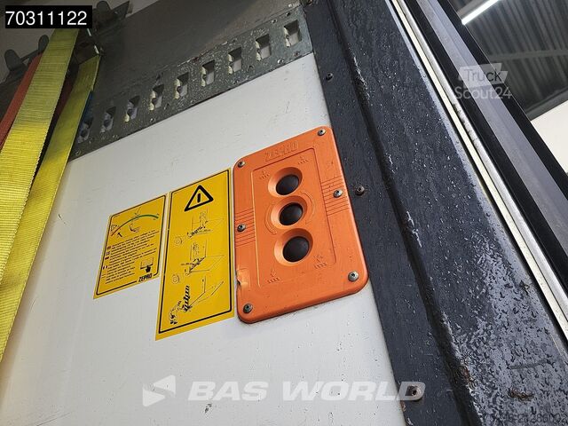 Bőrönd Mercedes Antos 1827 Antos 4X2 18tonner 2000kg Ladebordwa...