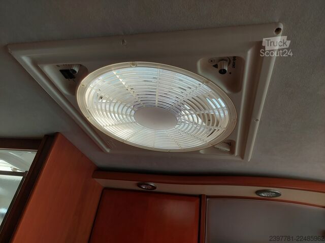Integrētais kemperis Concorde Carver 771L