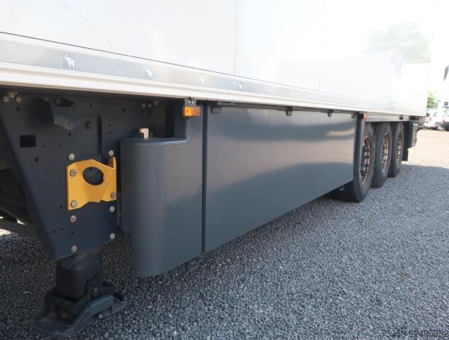 Refriģeratora puspiekabe Schmitz Cargobull SKO 24 Rohrbahn Liftachse Carrier Vector HE19