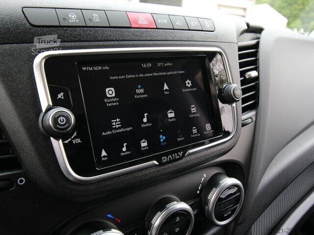 Furgon Iveco Daily 35 S 16 Hi-Matic 2.3 NAVI+LED+KAMERA+270°TÜREN+ACC
