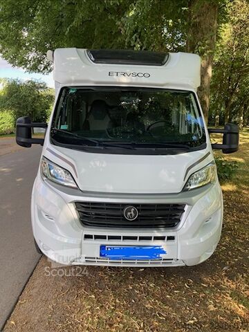 Halvintegrerad husbil FIAT Etrusco T 5900 DB