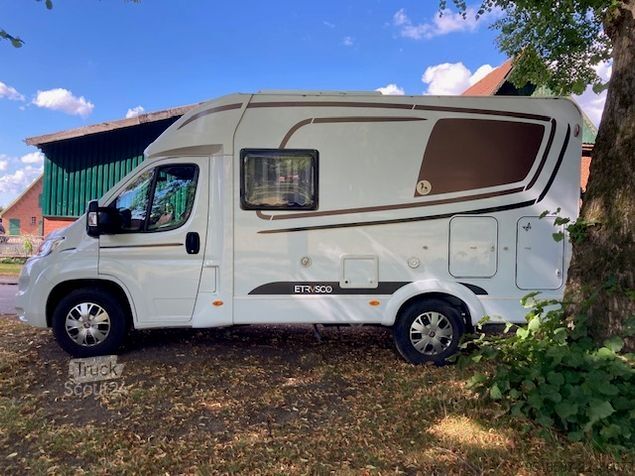 Halvintegrerad husbil FIAT Etrusco T 5900 DB