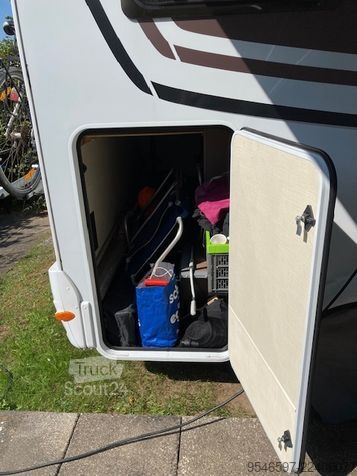Halvintegrerad husbil FIAT Etrusco T 5900 DB