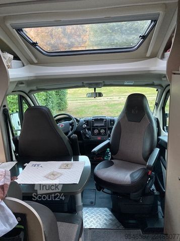 Halvintegrerad husbil FIAT Etrusco T 5900 DB