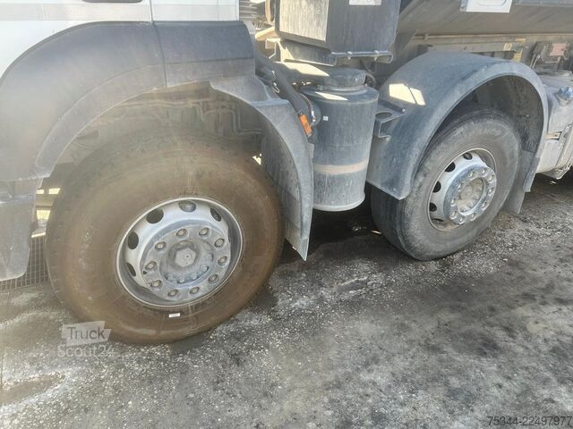 саміоскид Iveco Trakker 500