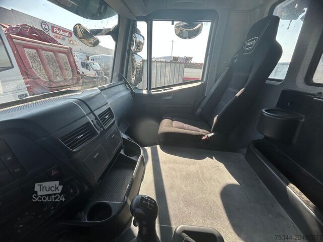 саміоскид Iveco Trakker 500