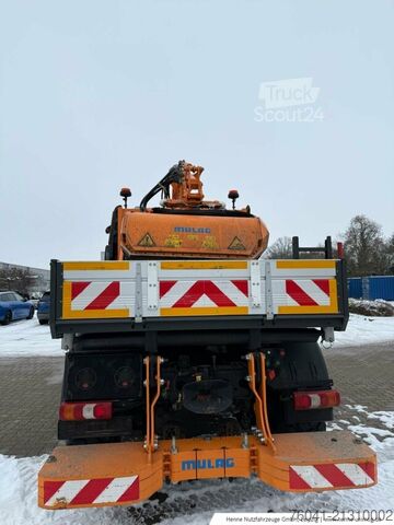 Kmetijski stroj Mercedes-Benz Unimog U 318
