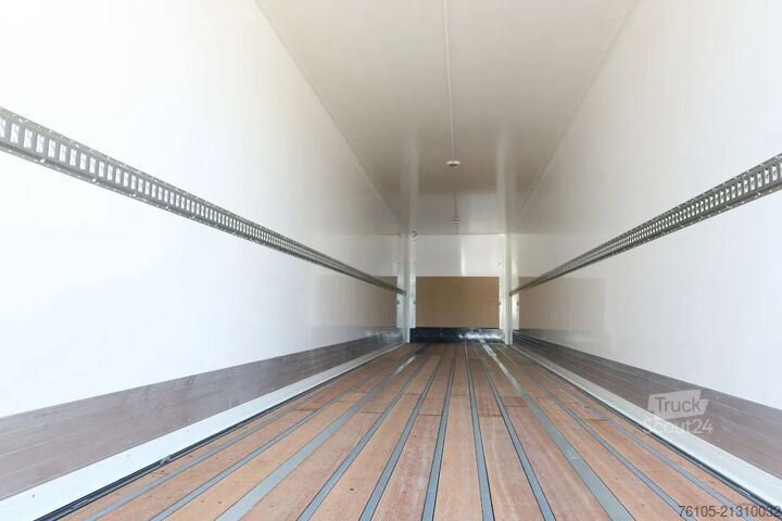 Valigia Wielton 3 Asser. Gesloten met Dhollandia klep 2500 kg L...