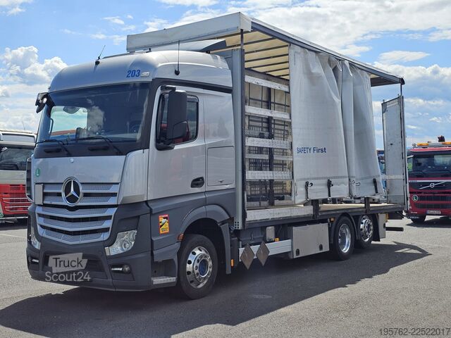 Samochód ciężarowy z plandeką typu platforma Mercedes-Benz Actros 2545 6x2 Lift/Lenk Axe