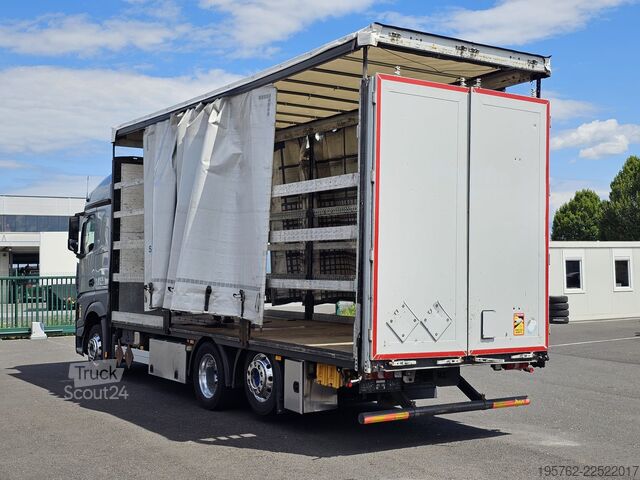 Samochód ciężarowy z plandeką typu platforma Mercedes-Benz Actros 2545 6x2 Lift/Lenk Axe