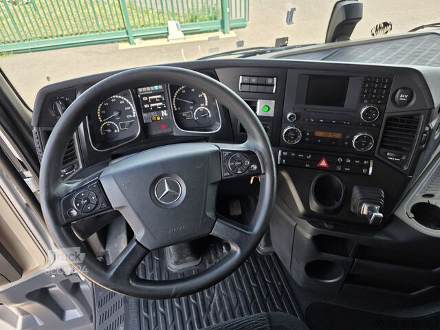 Samochód ciężarowy z plandeką typu platforma Mercedes-Benz Actros 2545 6x2 Lift/Lenk Axe