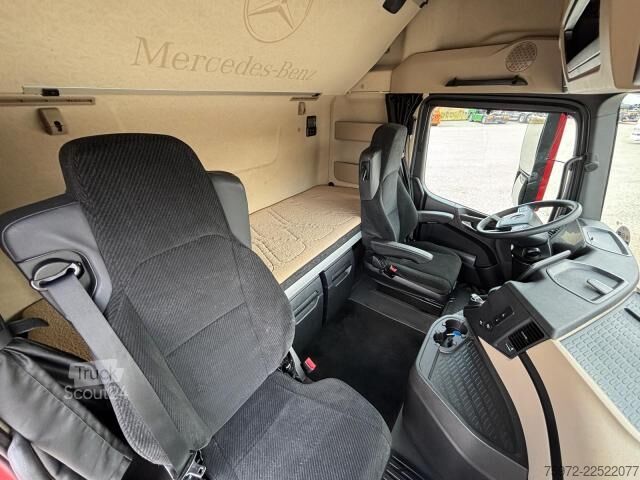 Cap tractor standard  Actros 1851 LS