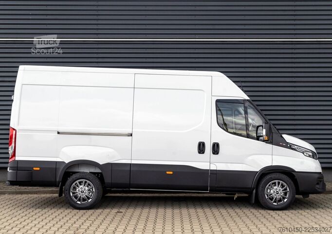 Slēgtais furgons Iveco Daily 35S18HA8V 12m3 Hi-Matic AHK 3,5t