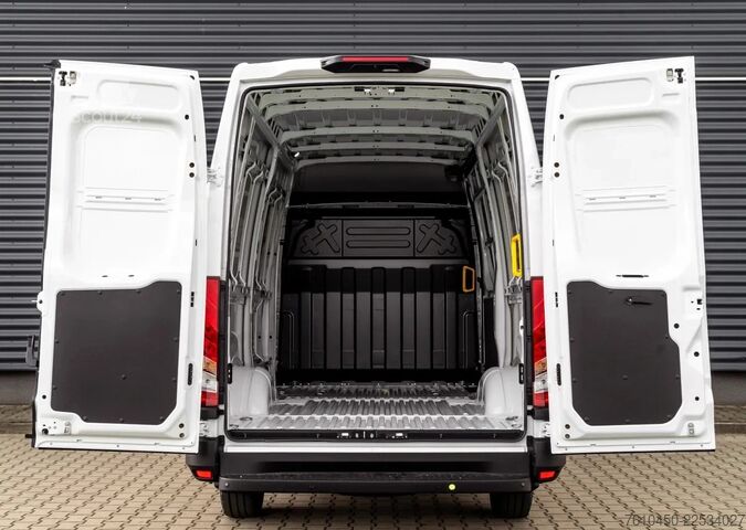 Slēgtais furgons Iveco Daily 35S18HA8V 12m3 Hi-Matic AHK 3,5t