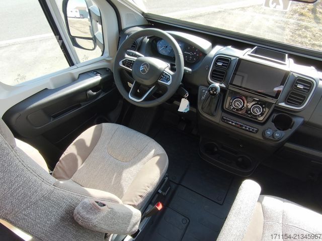 Caravana semiintegrada HOBBY Hobby C 680 GE Journey Automatik / Rahmenfens