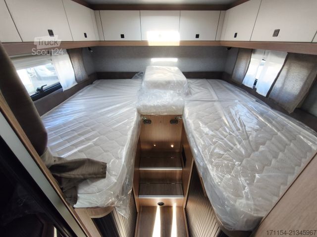 Caravana semiintegrada HOBBY Hobby C 680 GE Journey Automatik / Rahmenfens