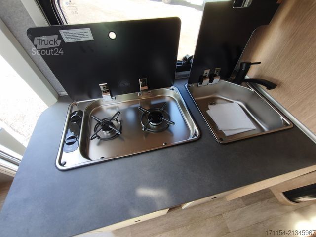 Caravana semiintegrada HOBBY Hobby C 680 GE Journey Automatik / Rahmenfens