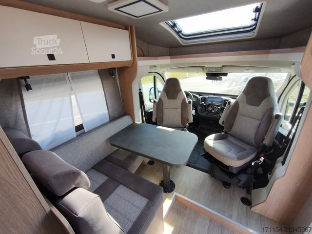 Caravana semiintegrada HOBBY Hobby C 680 GE Journey Automatik / Rahmenfens