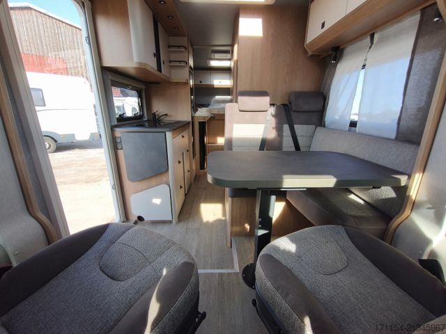 Caravana semiintegrada HOBBY Hobby C 680 GE Journey Automatik / Rahmenfens